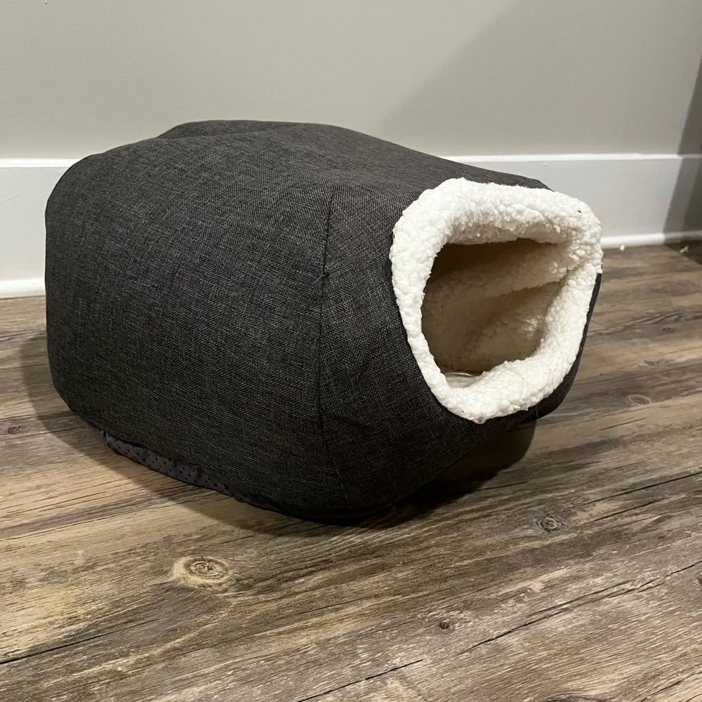 Cat bed